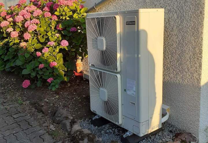 Nous installons des pompes à chaleur pour un habitat plus économe.